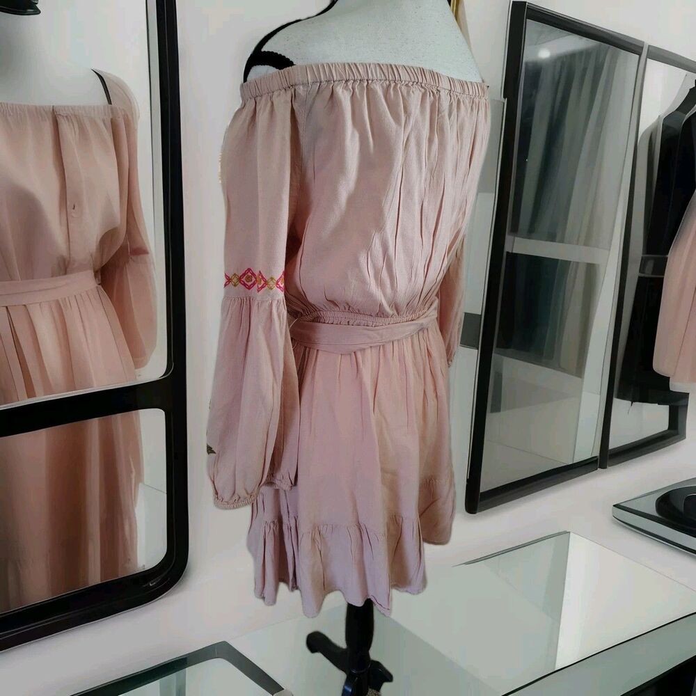 Feathers Dress Size L Pink Embroidered Floral Sleeves Tie Ruffle 100% Rayon - Picture 10 of 16